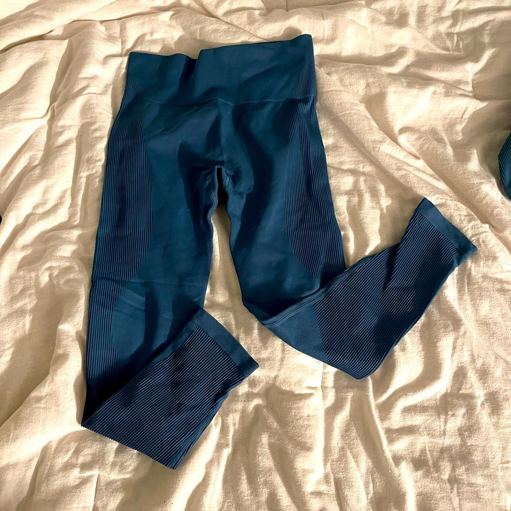 Blue Ribbed Acta Leggings